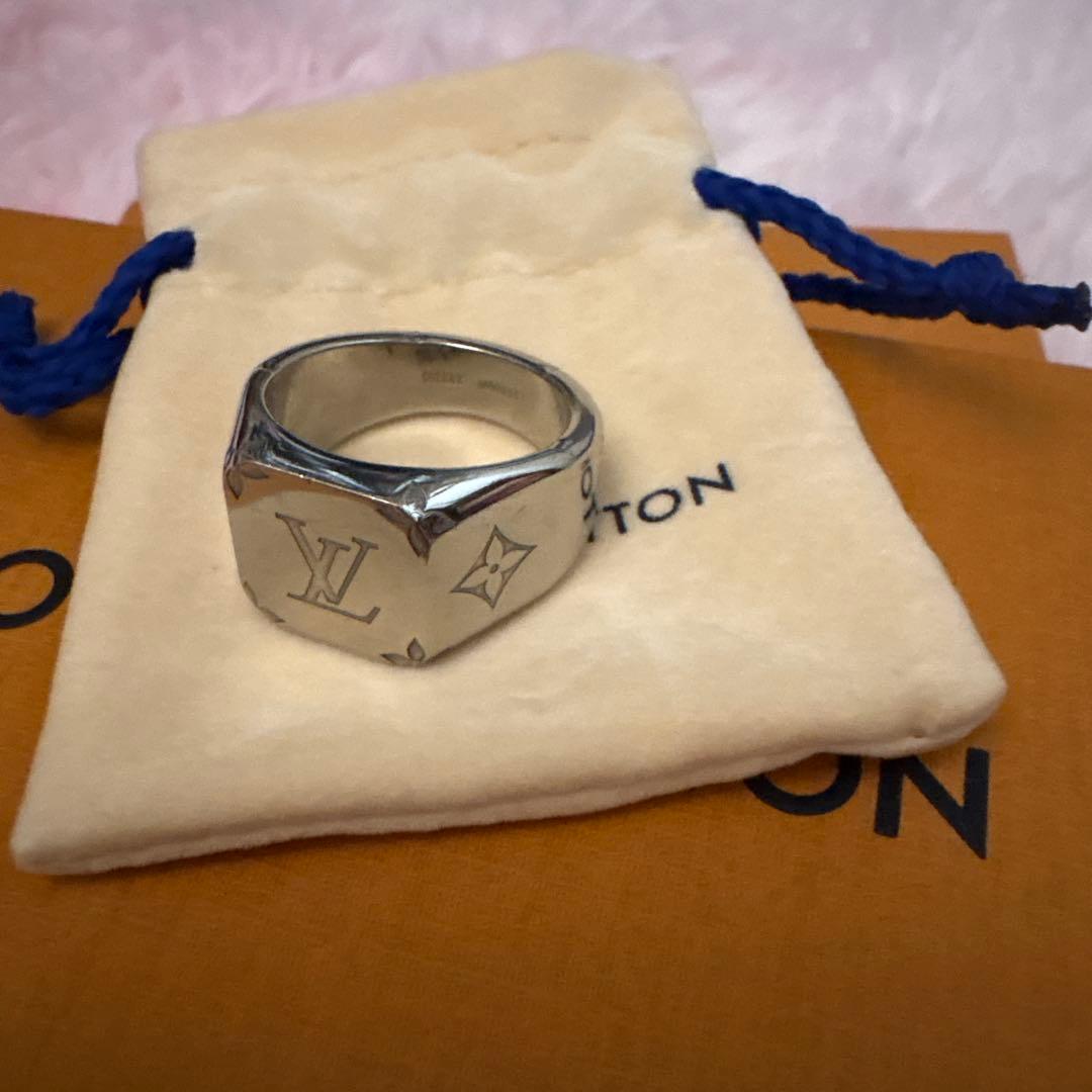 Louis Vuitton シルバーリング 専用ポーチ付き