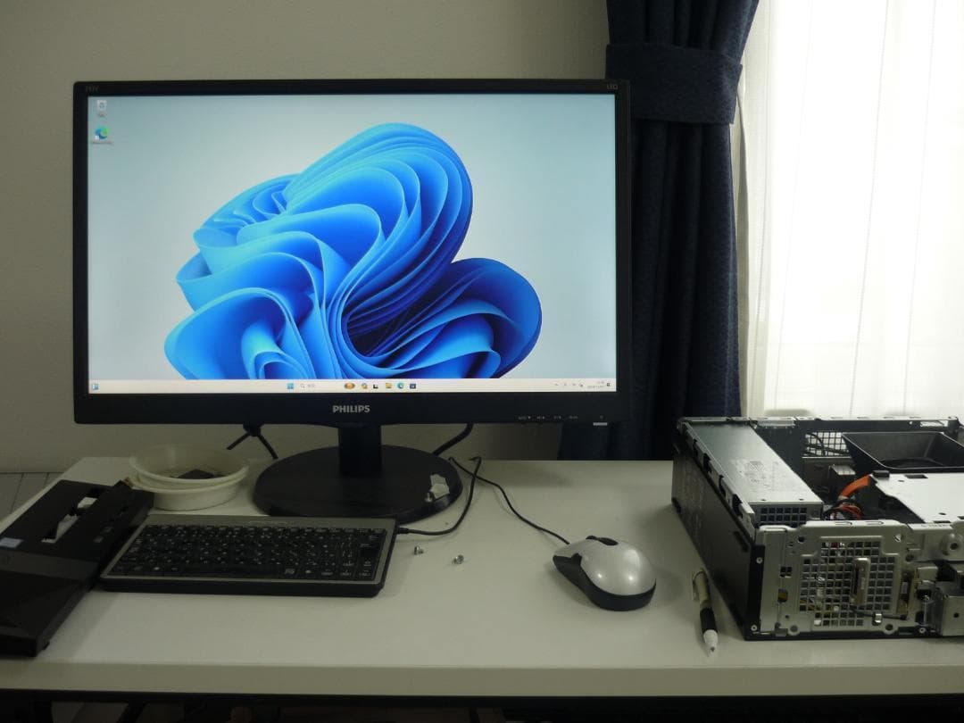 DELL VOSTRO 3470 第８世代 i3-8100/8GB/128GB