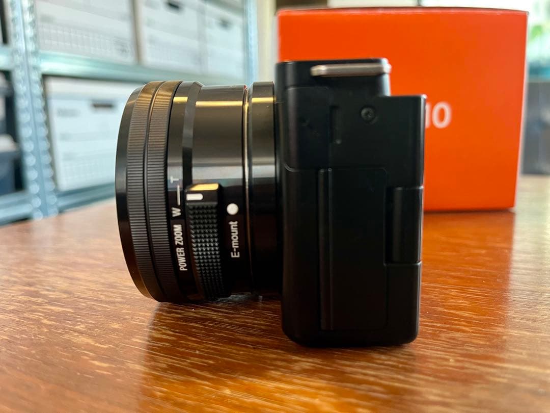 Sony ZV-E10 ミラーレス一眼レフ、カメラボディーとレンズ2本