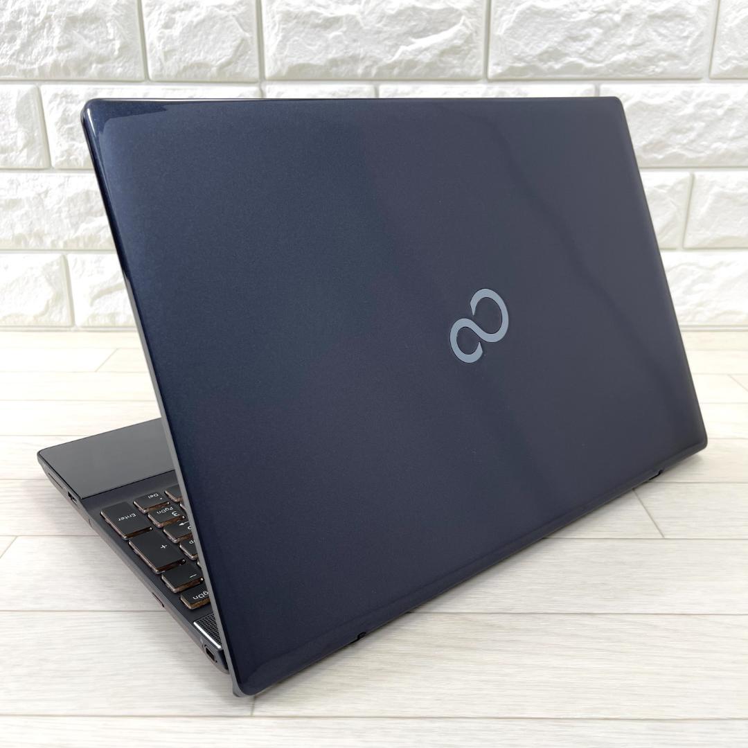 ゆらっと 富士通 第8世代 i7 新品SSD512＋HDD1T メモリ16