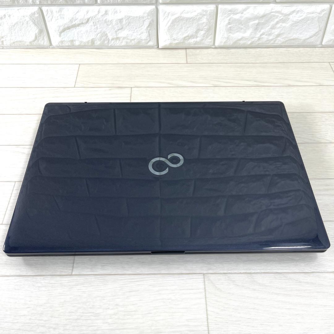 ゆらっと 富士通 第8世代 i7 新品SSD512＋HDD1T メモリ16