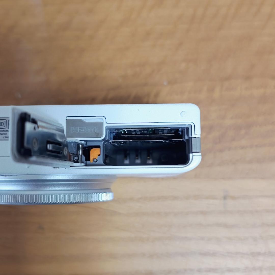 【中古・並品】FUJIFILM QX2 ホワイト