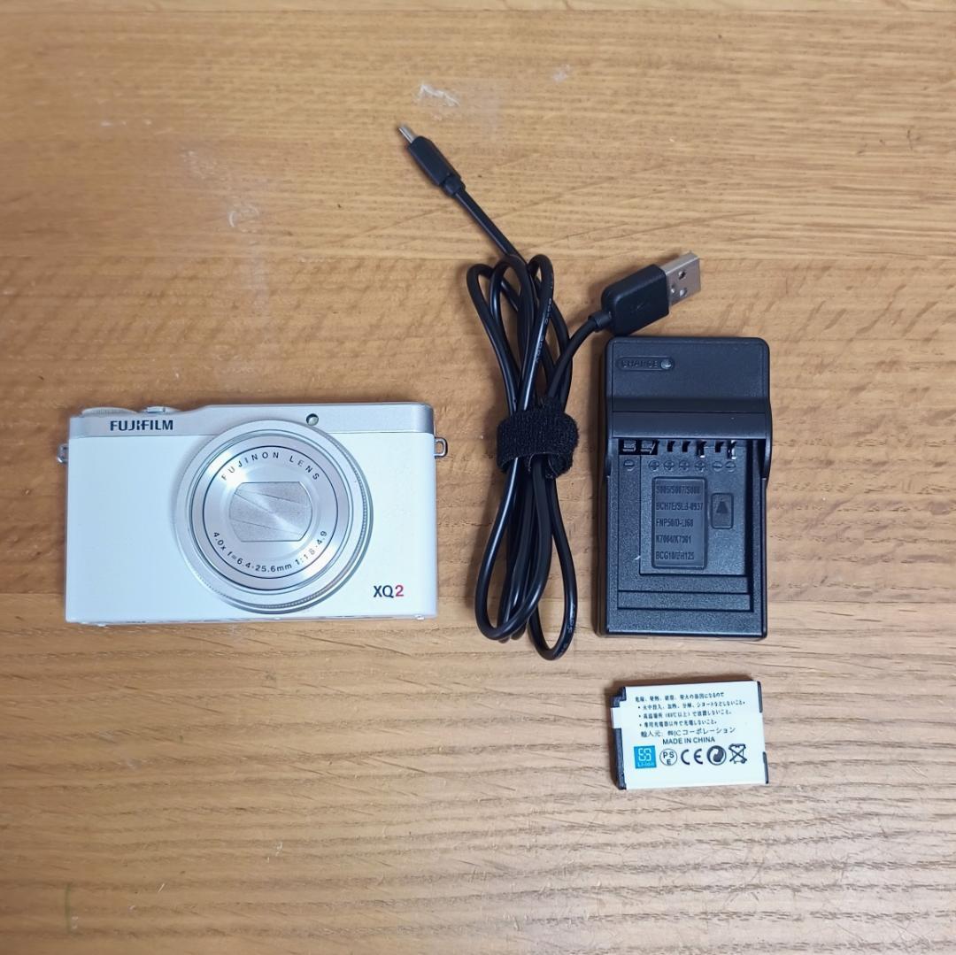 【中古・並品】FUJIFILM QX2 ホワイト