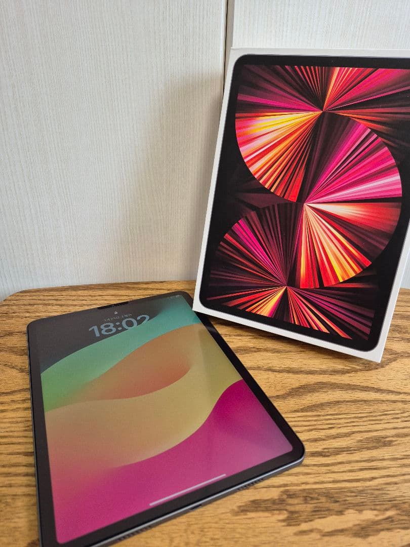 iPad Pro 11インチ (第3世代) 256GB MHQU3J/A