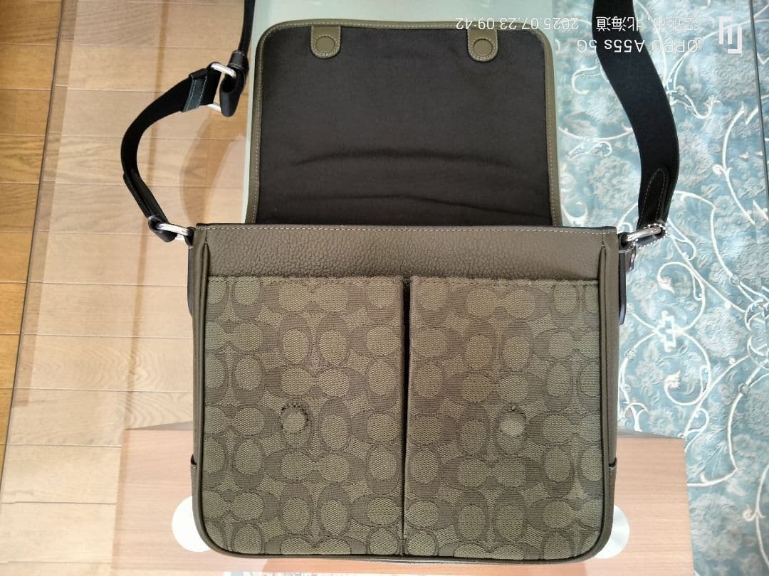 【美品！】COACH メンズメッセンジャーバッグ（ オリーブ＆グリーンカラー）