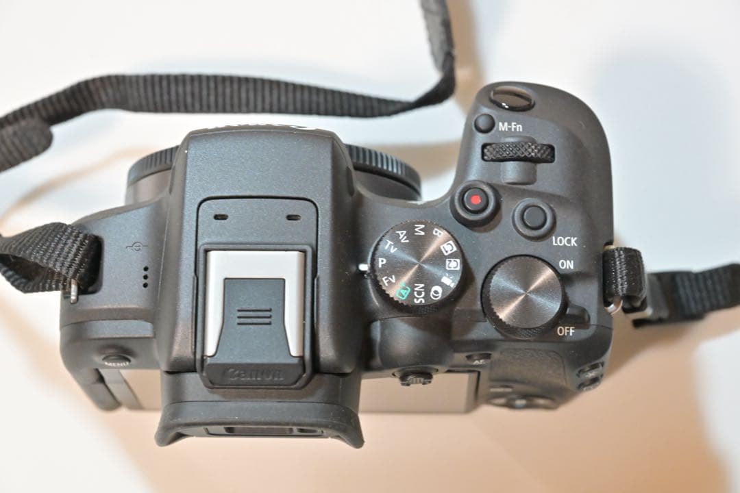 Canon EOS R10 ミラーレスカメラ 18-45mmレンズ