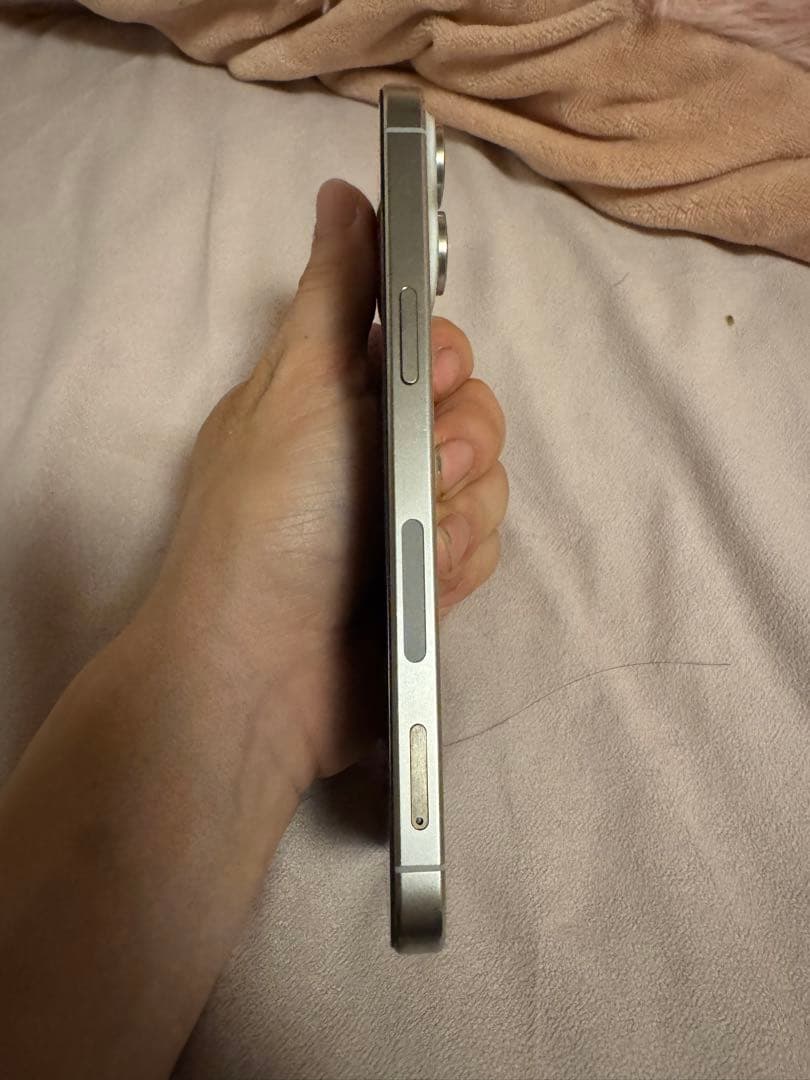 アメリカ版 iPhone15 pro max 256GB, 画面を交換しました