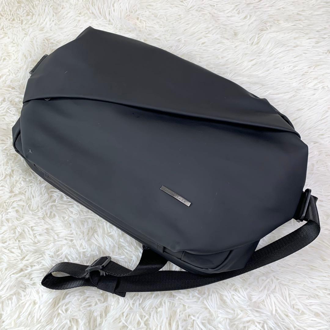 QUICKPACK13-DG ブラックレザー　ボディ　ショルダーバッグ　大容量