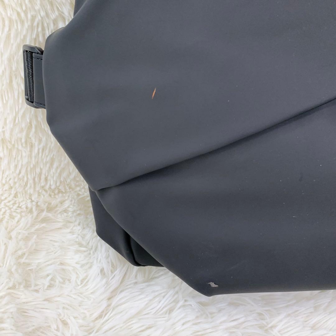 QUICKPACK13-DG ブラックレザー　ボディ　ショルダーバッグ　大容量