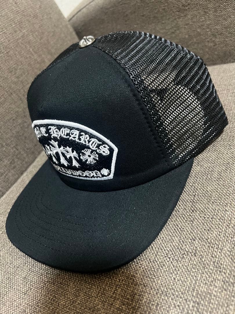 ブラック トラッカーキャップ (Chrome Hearts)