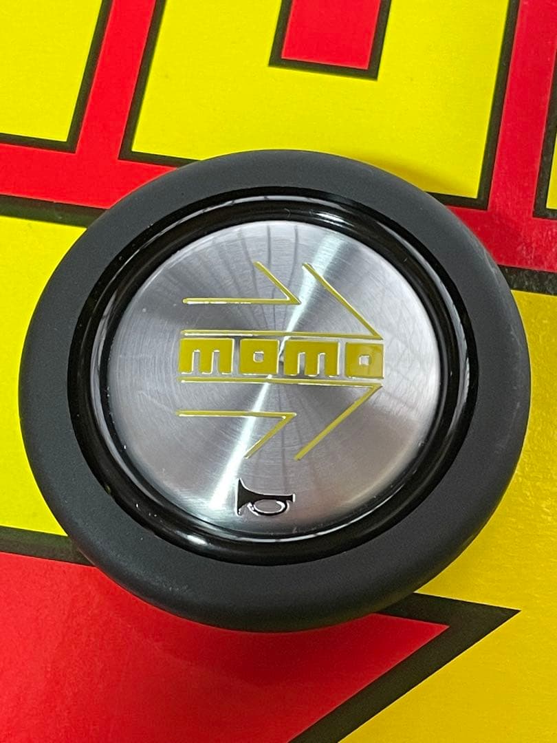 momo DRIFTING ステアリング　φ35 ディープコーン