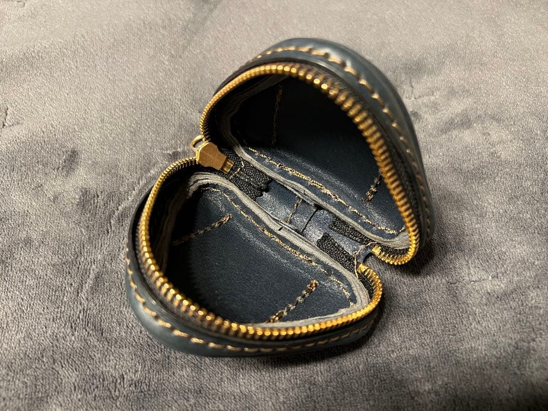 【色の変化などあり】HERZ ヘルツ　おにぎりポーチ　ネイビー