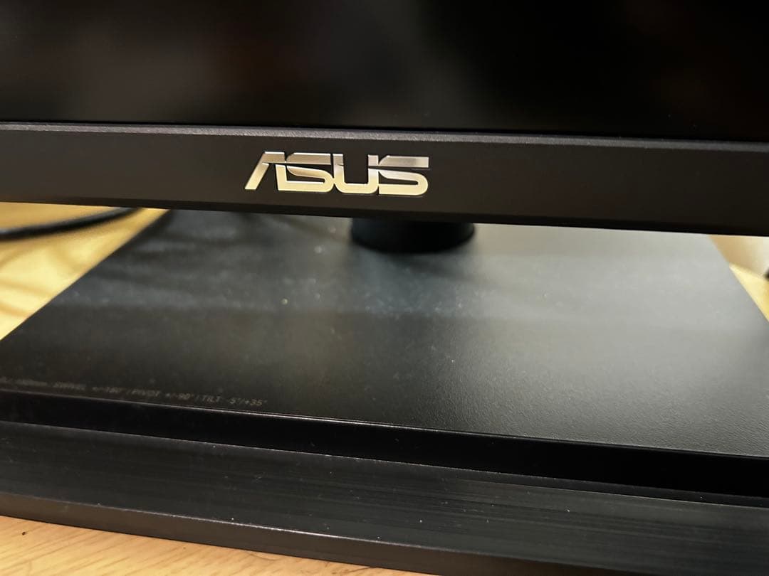 4K_27インチASUSモニター / VA27UCPS
