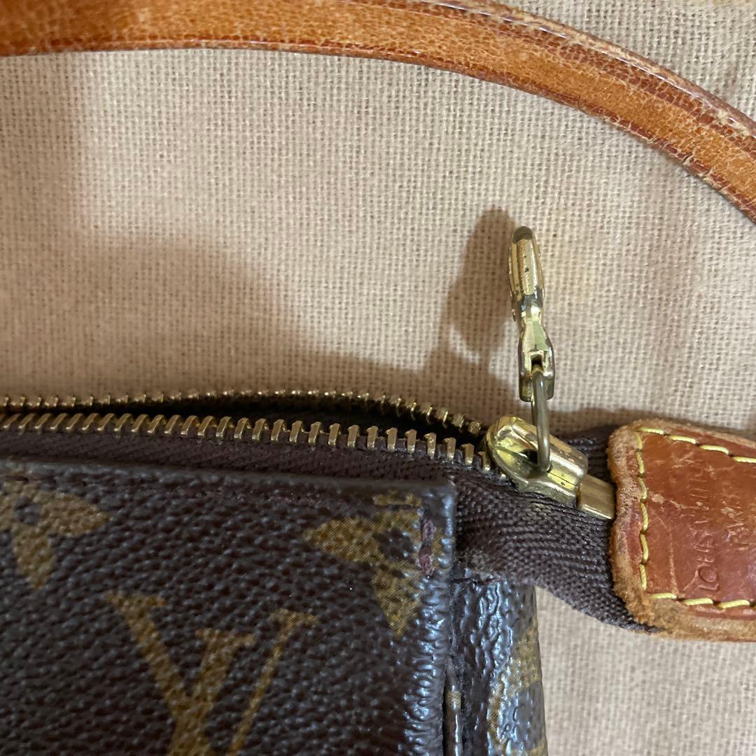 Louis Vuitton モノグラム ポーチ　ストラップ　アクセサリー値下げ