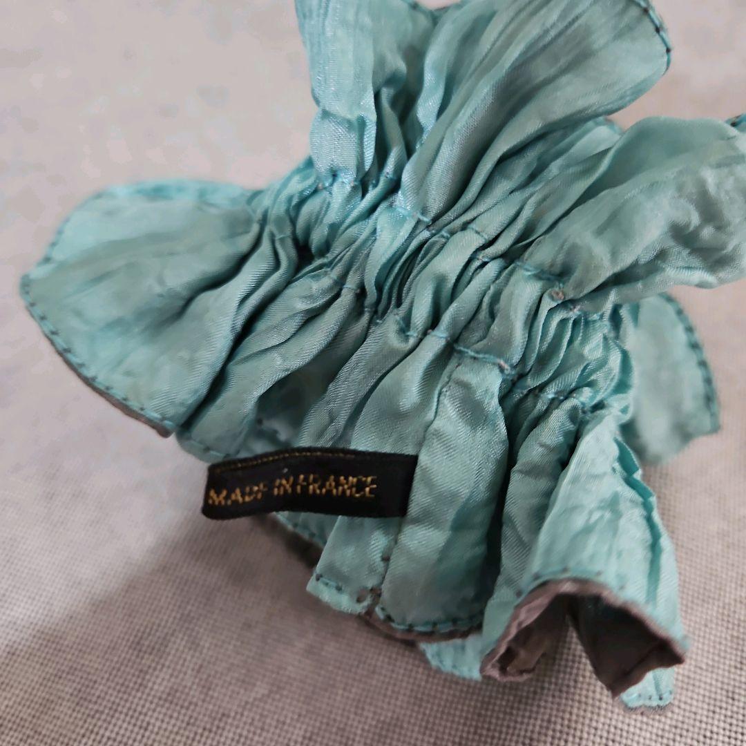 acca　 シュシュ　ブルー　グレー 　シルク（ほぼ未使用、試着のみ）