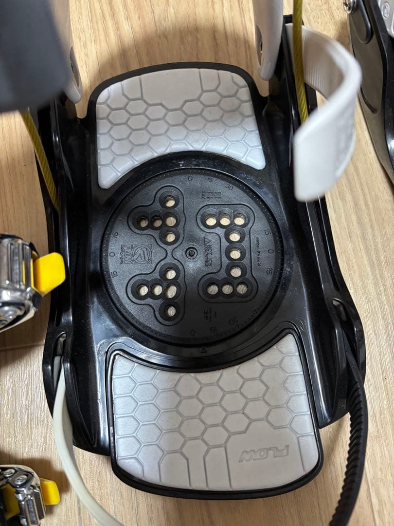 FLOW 5IVE スノーボードビンディング ホワイト/ブラック