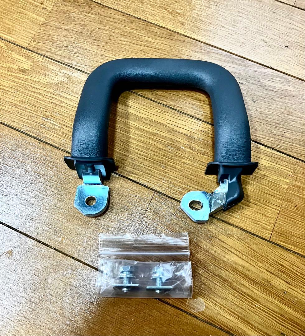 左右2個 取付キット付属キャラバン NV350 アシストグリップ 運転席＆助手席