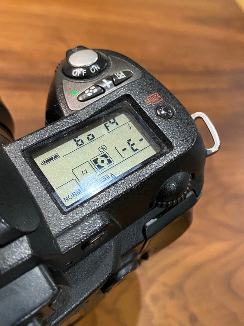 Nikon D70 CCDデジタル一眼 af-s 18-105 VR レンズ※注