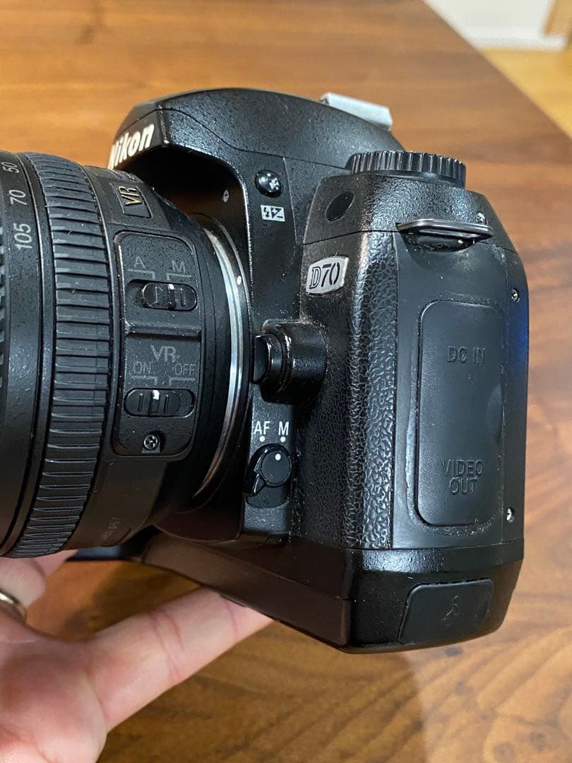 Nikon D70 CCDデジタル一眼 af-s 18-105 VR レンズ※注