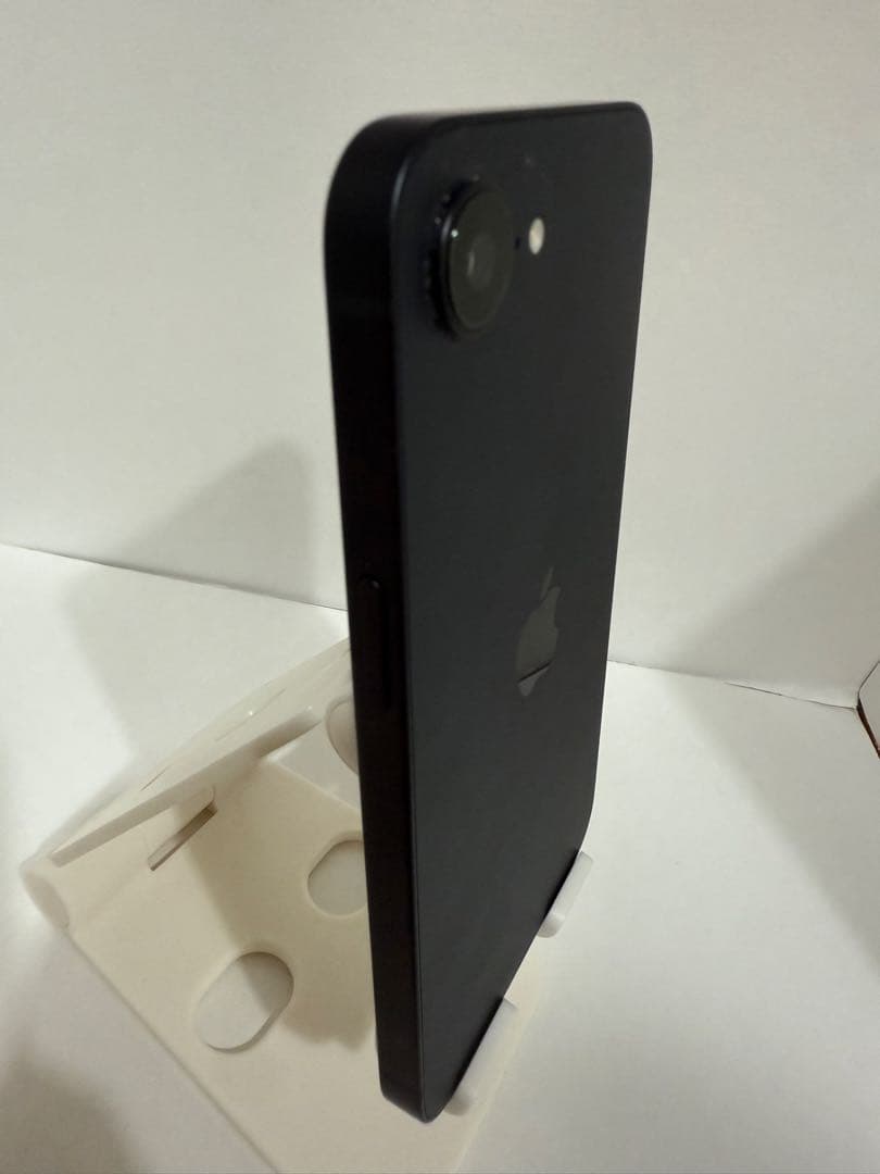 【バッテリー最大容量100%】iPhone16e 128GB ブラック ケース付