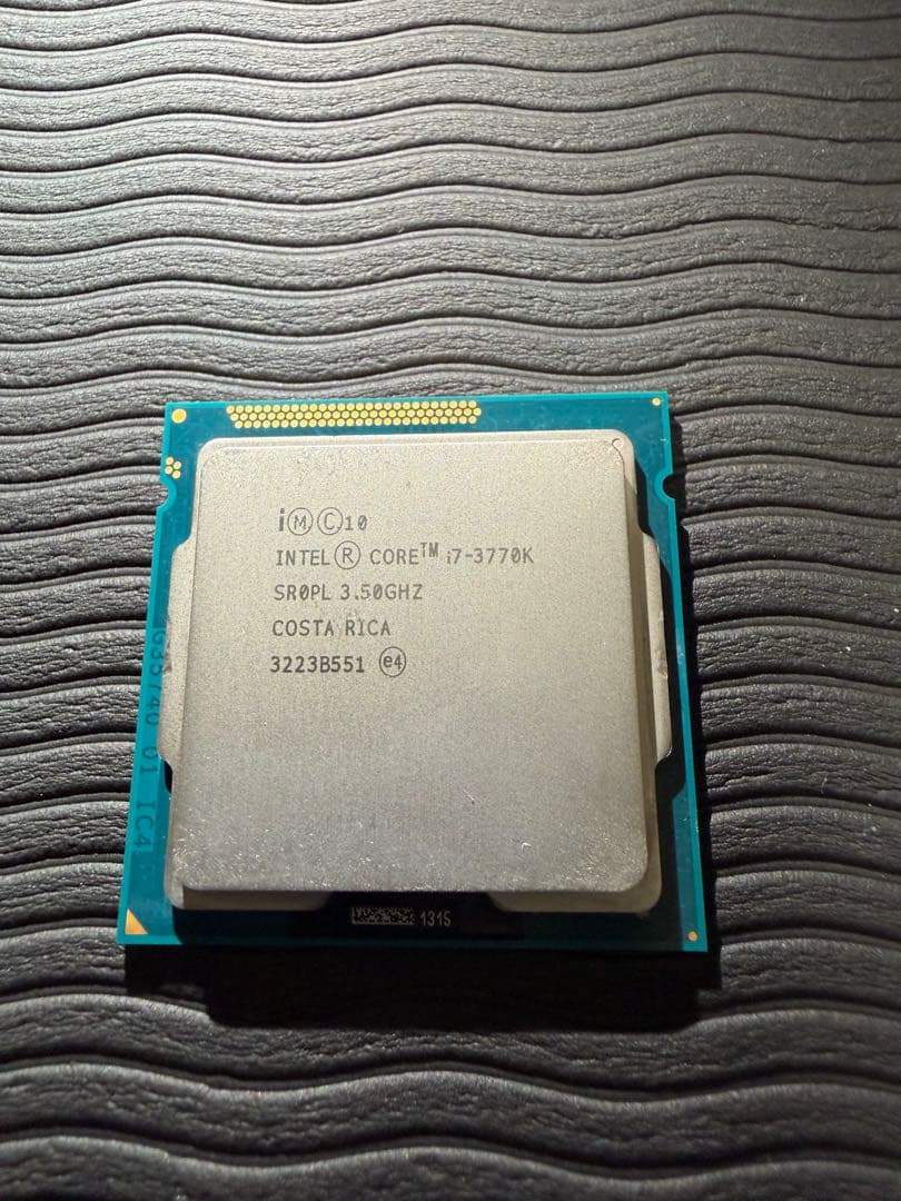 Intel CPUセット i7-3770K i5-680 i3-3220