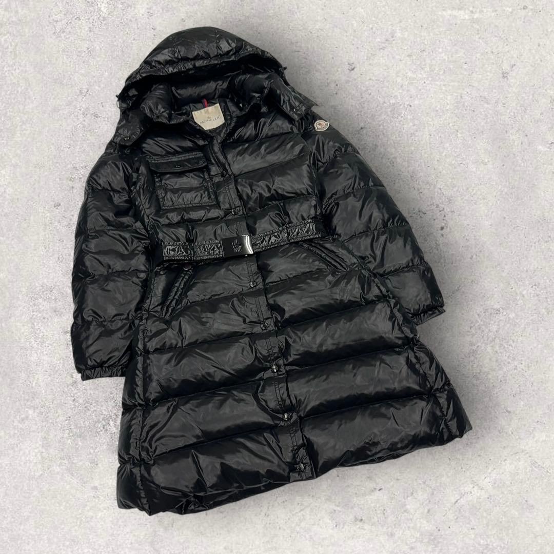 11748【美品・ベルト付き】モンクレール　ワッペン付きダウンコートジャケット黒