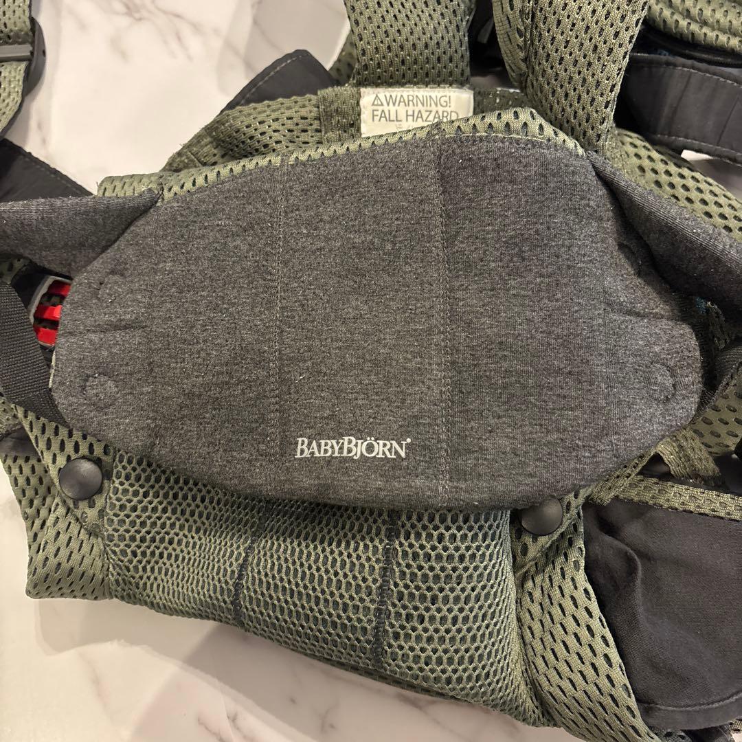 BABYBJÖRN 抱っこひも ハーモニー ダークグリーン