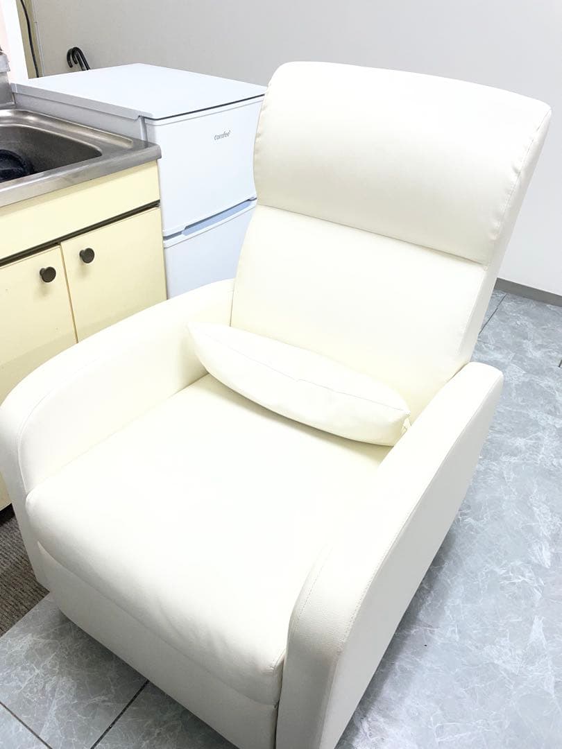 【引き取り優先】ホワイト リクライニングソファ 1人掛け