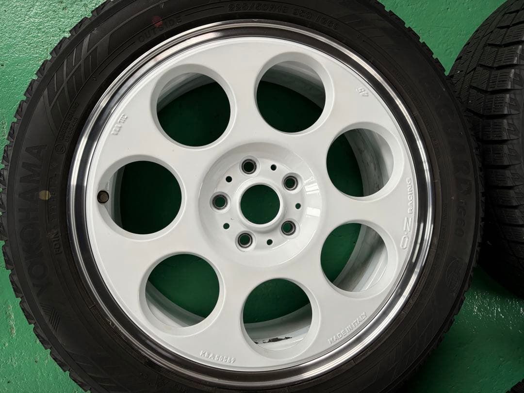 希少 O.Z RACING 225/50R18 スタッドレスタイヤセット