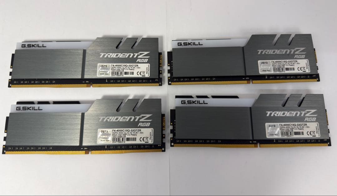 G.SKILL メモリー　DDR4-2666 4枚連番セット　合計32GB