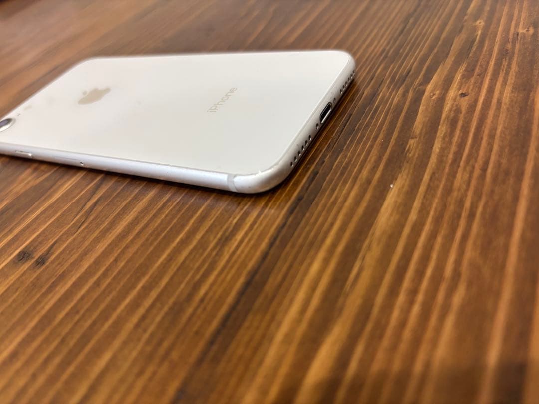 Apple iPhone 8 256GB Ankerライトニングケーブルセット