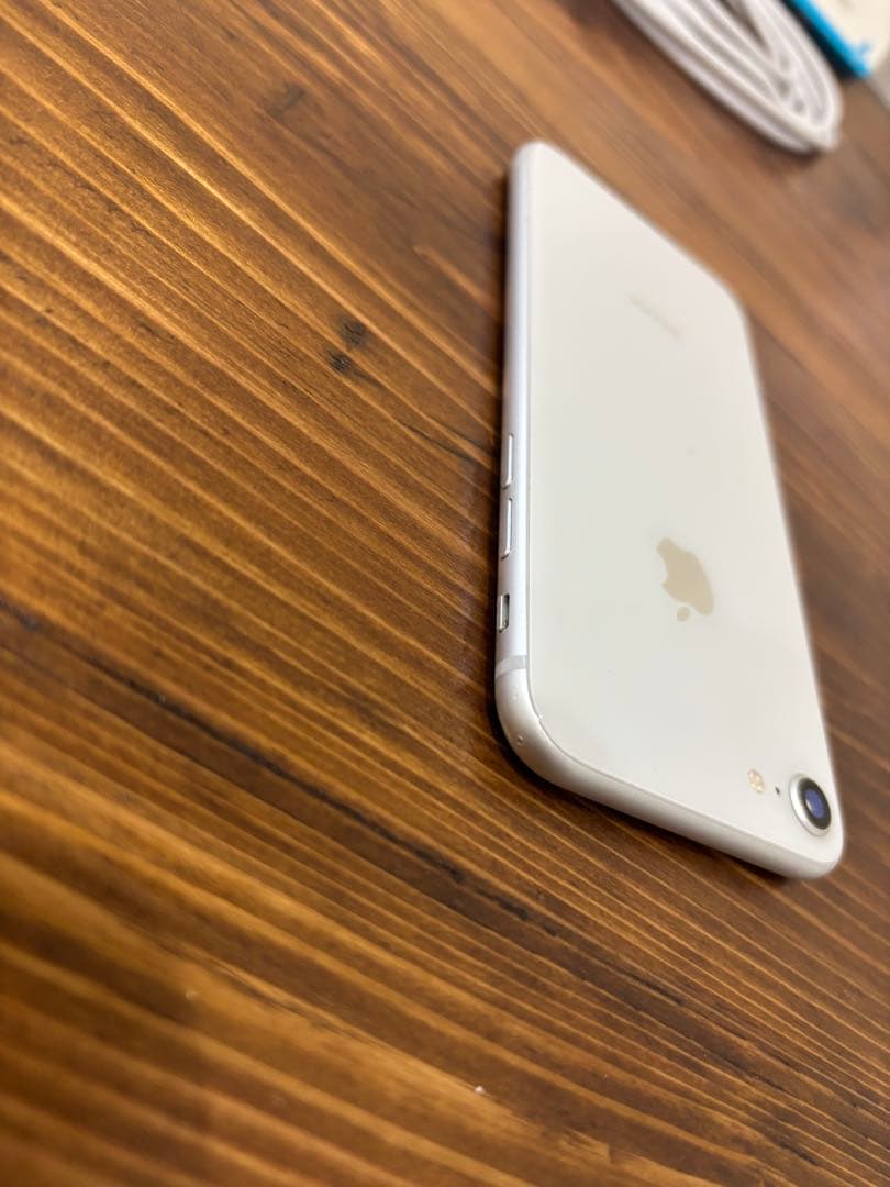 Apple iPhone 8 256GB Ankerライトニングケーブルセット