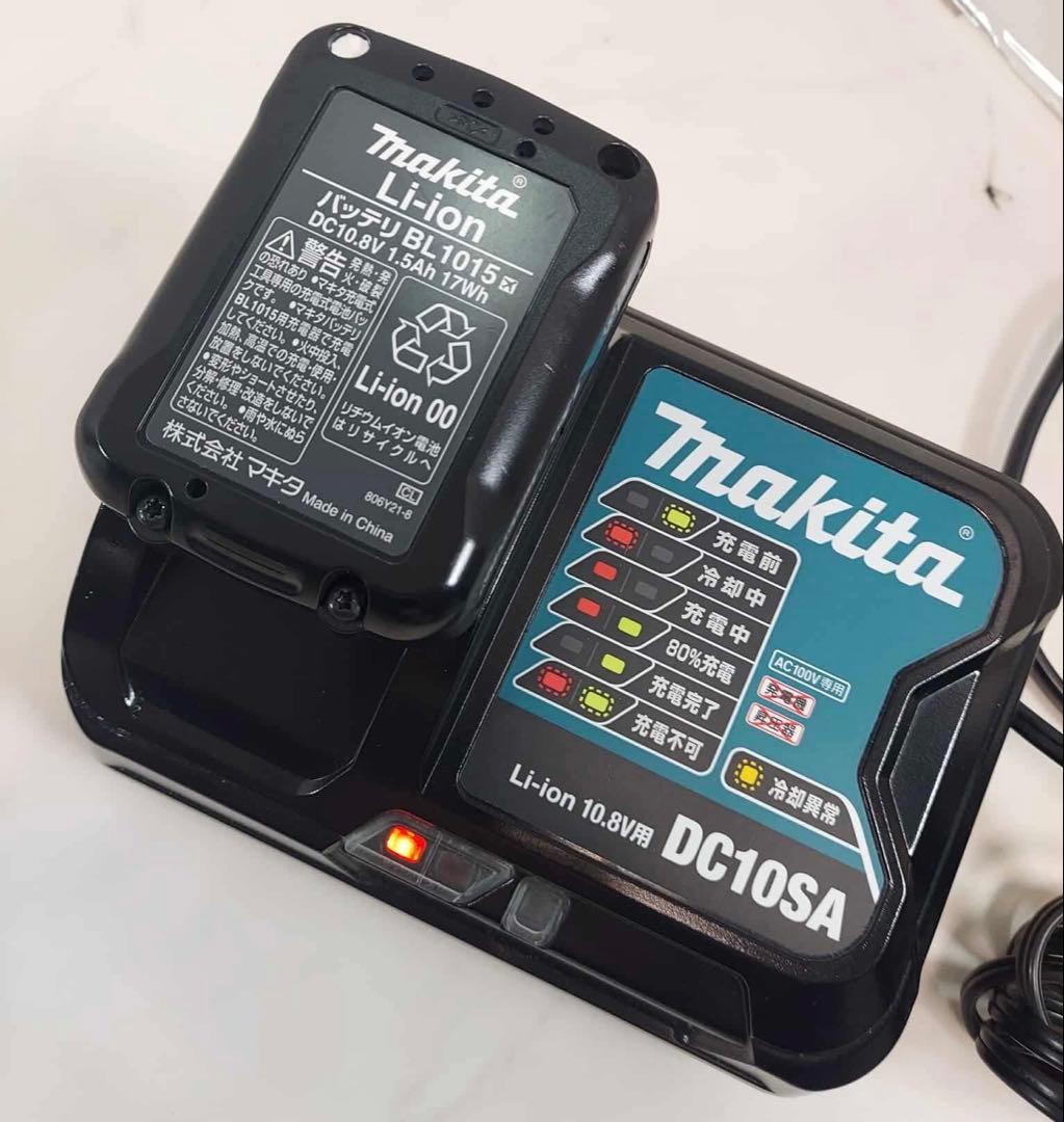 マキタ 充電式クリーナー CL108FD ①