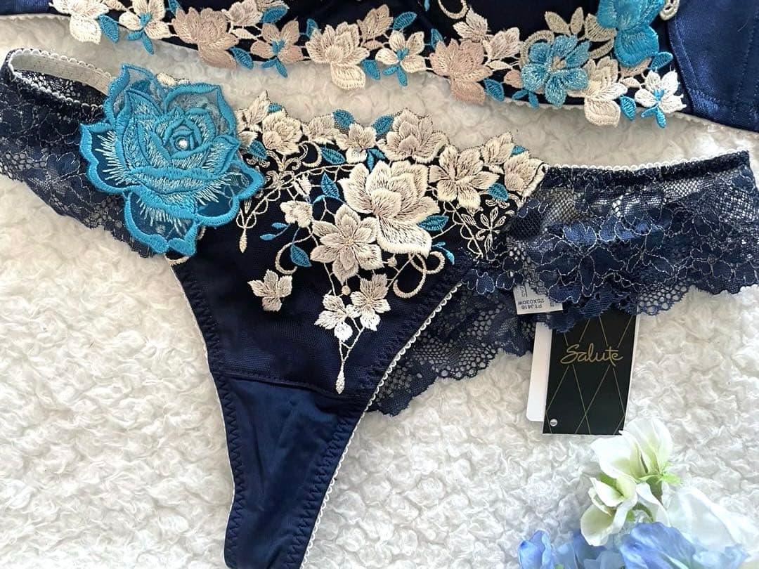 サルート E70/L 16G Ko 白雪姫