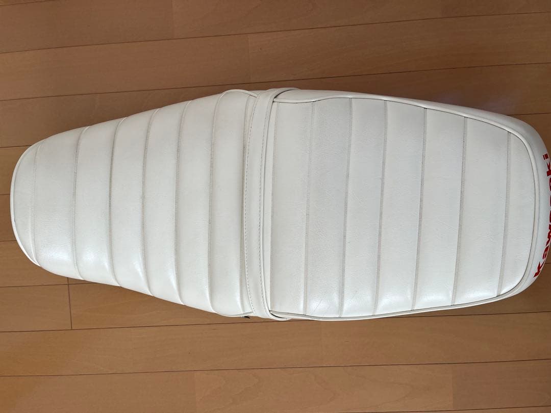 Kawasaki バイクシート ホワイト