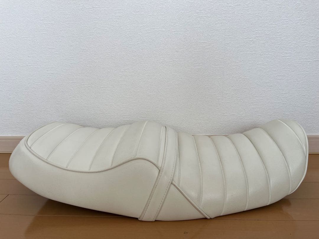 Kawasaki バイクシート ホワイト