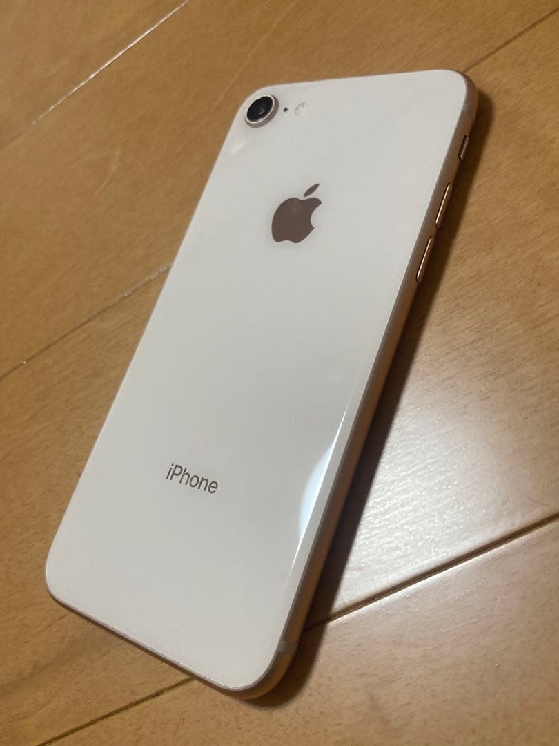 iPhone 8 64GB ゴールド バッテリー新品100% 画面キズ多め