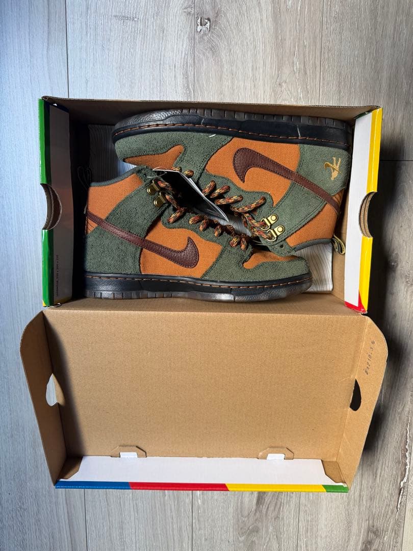 PASS~PORT × Nike SB Dunk High Work Boot