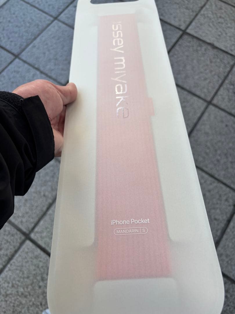 iPhone Pocket by ISSEY MIYAKE ショートマンダリン