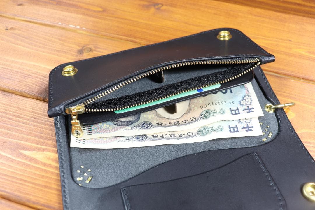 【即納商品】フラワー　スタッズロングウォレット