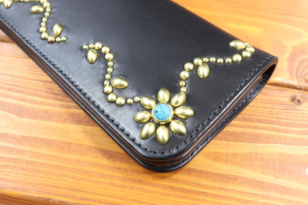 【即納商品】フラワー　スタッズロングウォレット