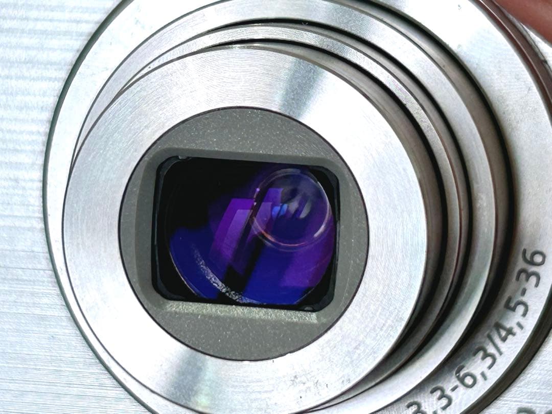 デジタルカメラ SONY Cyber-shot DSC-W830 20.1MP