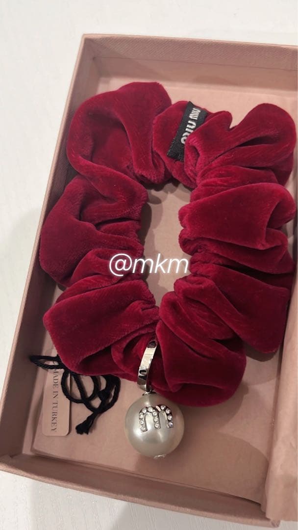 G-DRAGON着用 MIU MIU ミュウミュウ シュシュ 正規品