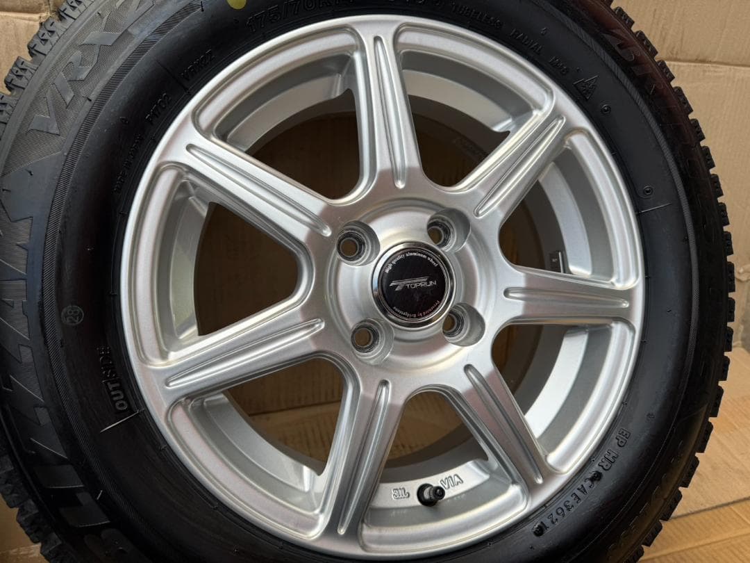 アクア ヤリス ヴィッツ フィット 175/70R14 VRX2 2021年製