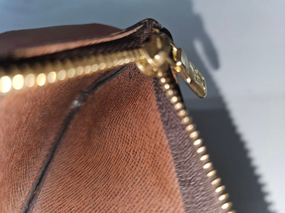 ルイヴィトン モノグラム ポシェットクレ ケース