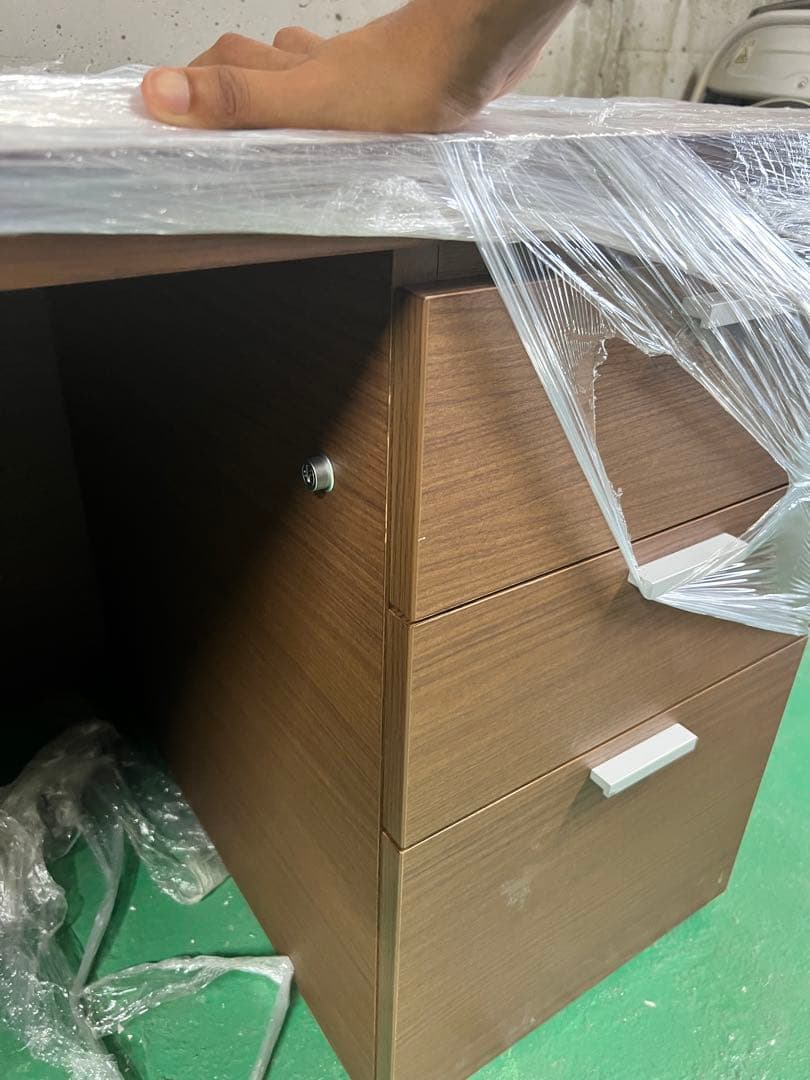 A269☆コクヨ 高級 片袖机 鍵付き「マネージメント 550」