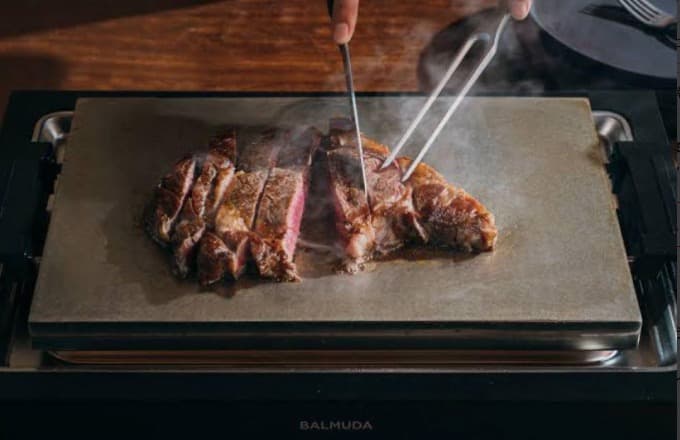 本日セール!! でスタイリッシュなデザインのBALMUDA Plate Pro