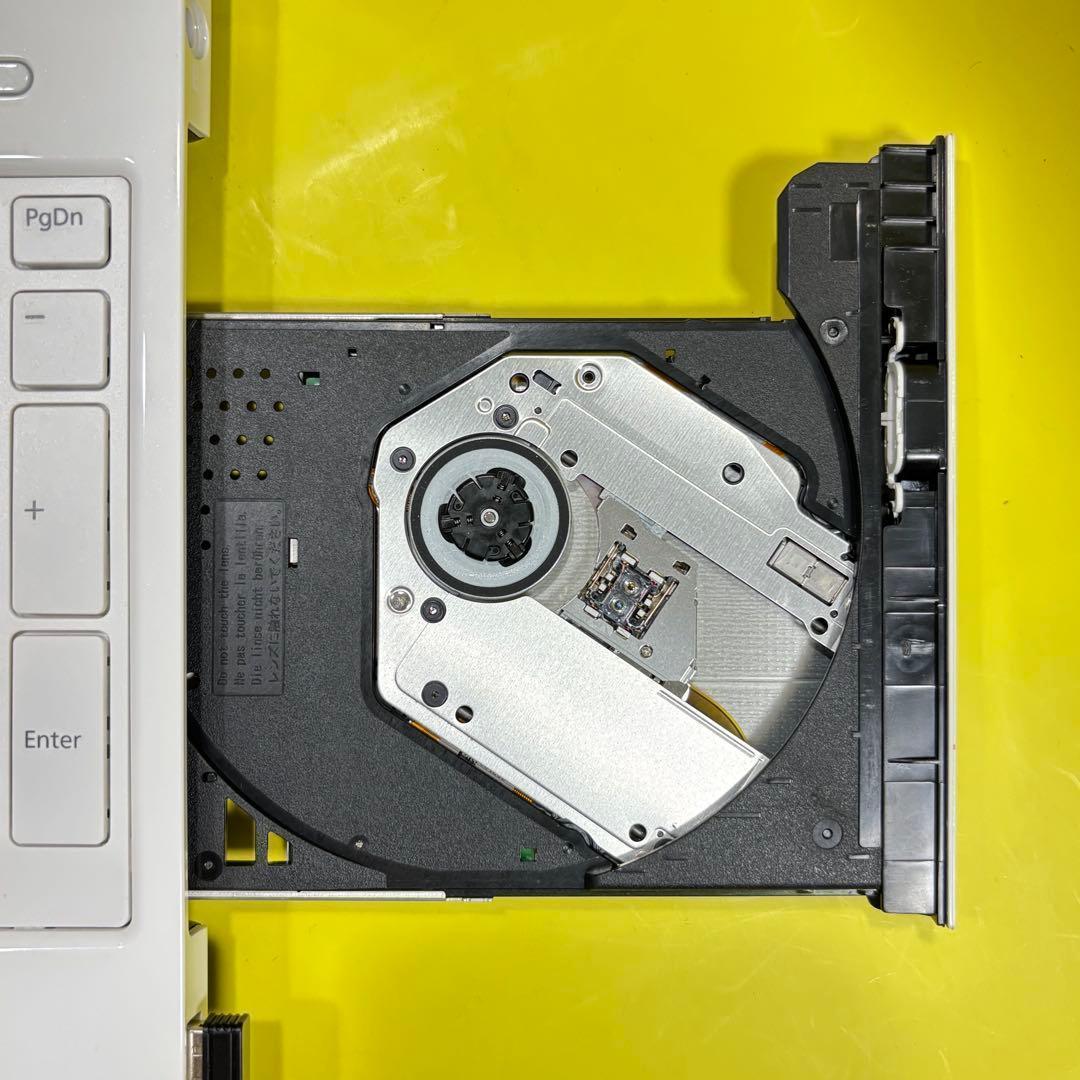 セール完品✨すぐ使えるノートパソコン✨Core i3✨ブルートゥース✨カメラ✨