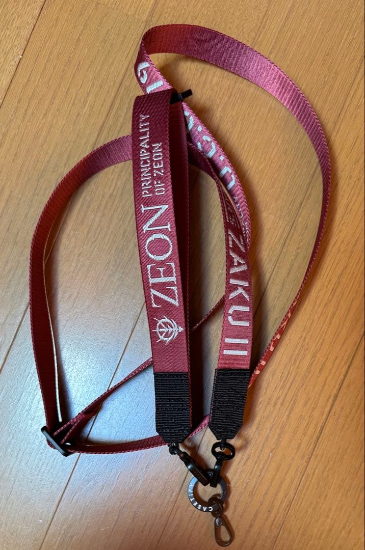 CASETIFY ザクIIデザイン iPhone15proケース とストラップ