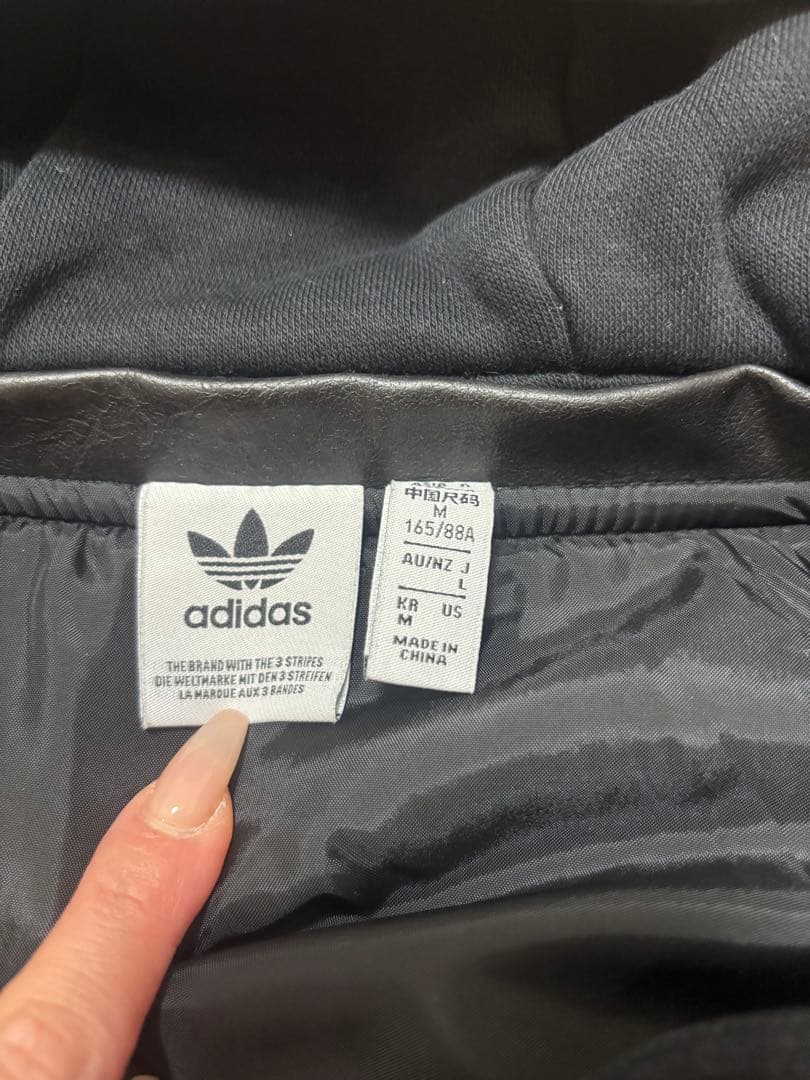 adidas レザー　アウター　　Ｌサイズ